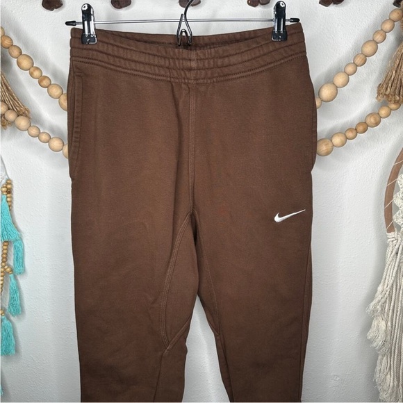 Nike Brown Jogger Sweatpants - Picture 1 of 5